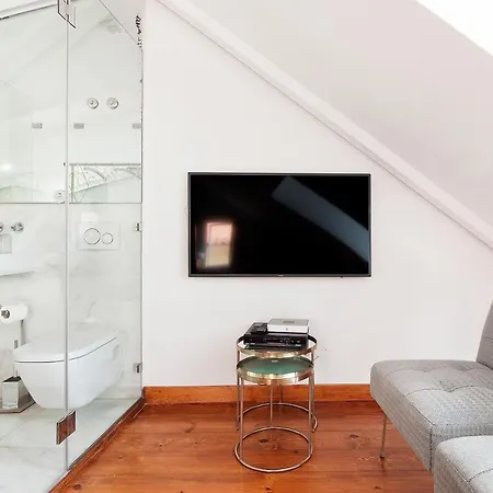 Heart Of The - Castle Apartment *